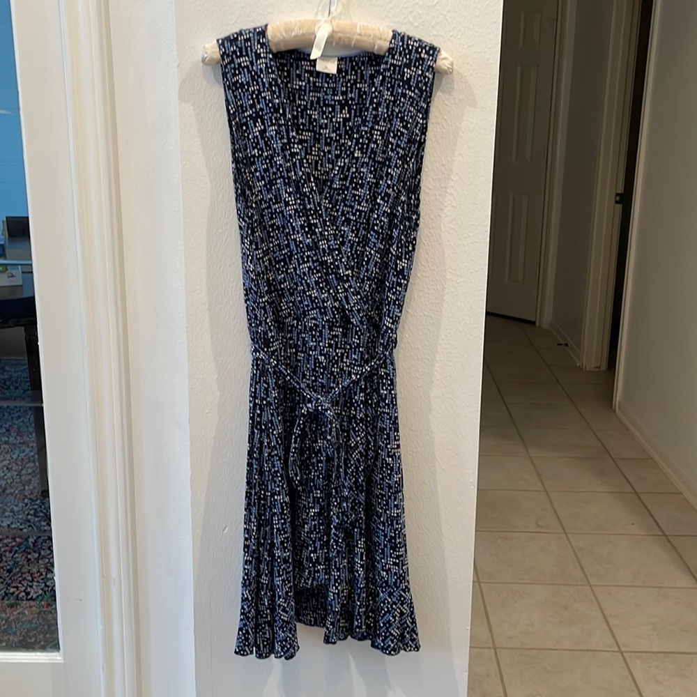 Blue geometric pattern dress with pockets